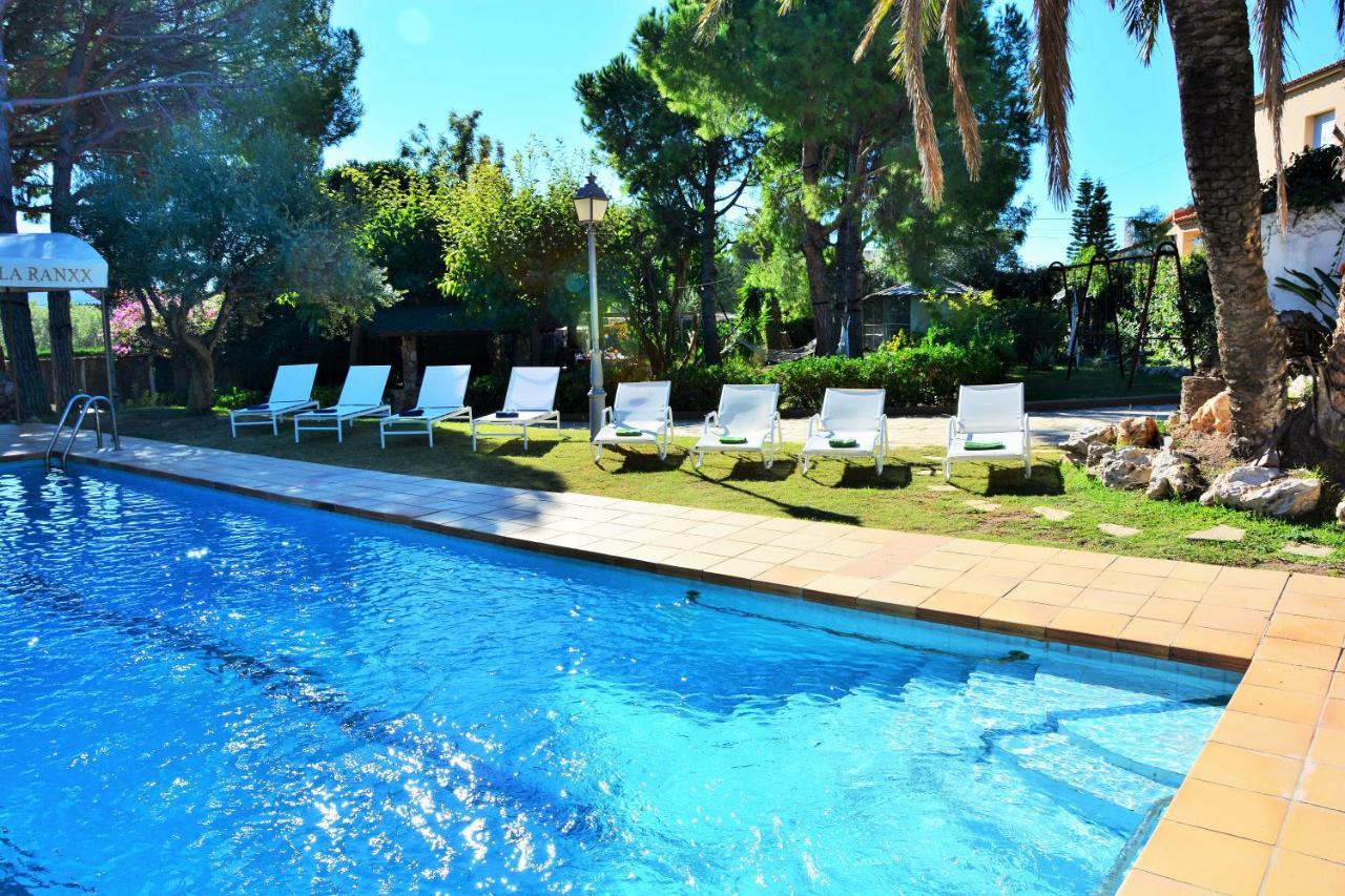 Villa Sitges El Ranch Amaizing Outdoor Areas Beaches At 5 Minutes Walk Sitges At 15 Min Drive Ac Pool Jacuzzi & Garden Xxl كالافيل المظهر الخارجي الصورة