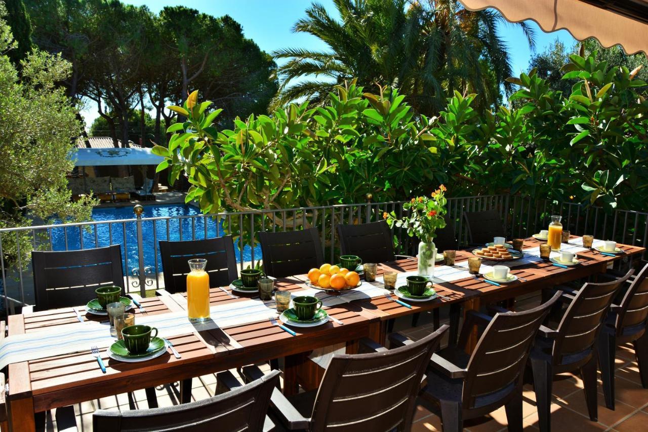 Villa Sitges El Ranch Amaizing Outdoor Areas Beaches At 5 Minutes Walk Sitges At 15 Min Drive Ac Pool Jacuzzi & Garden Xxl كالافيل المظهر الخارجي الصورة