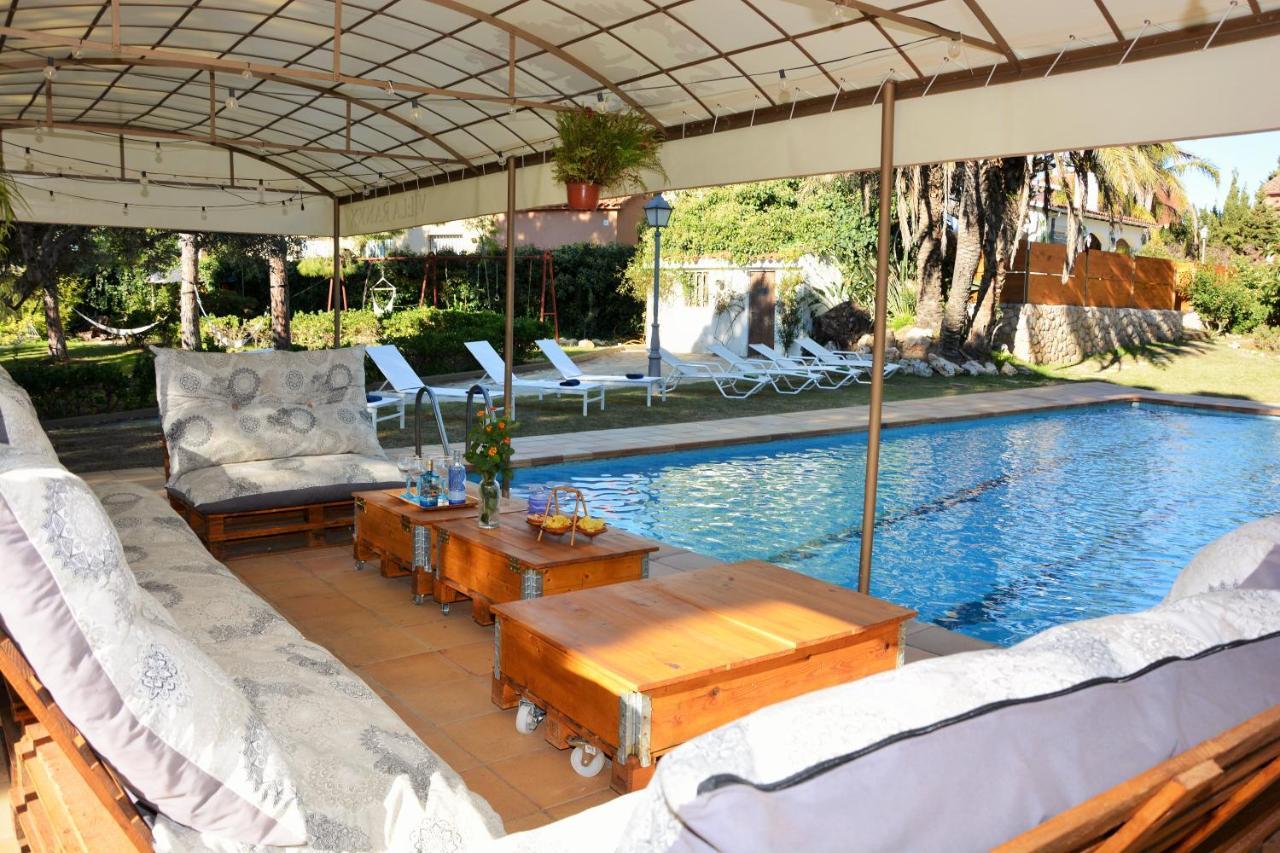 Villa Sitges El Ranch Amaizing Outdoor Areas Beaches At 5 Minutes Walk Sitges At 15 Min Drive Ac Pool Jacuzzi & Garden Xxl كالافيل المظهر الخارجي الصورة