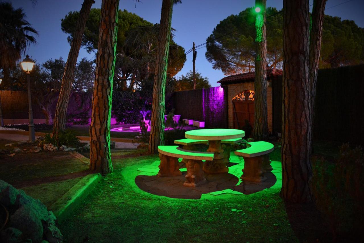 Villa Sitges El Ranch Amaizing Outdoor Areas Beaches At 5 Minutes Walk Sitges At 15 Min Drive Ac Pool Jacuzzi & Garden Xxl كالافيل المظهر الخارجي الصورة