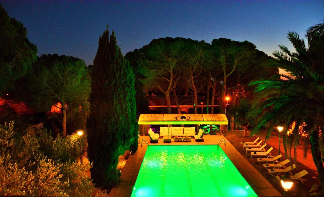 Villa Sitges El Ranch Amaizing Outdoor Areas Beaches At 5 Minutes Walk Sitges At 15 Min Drive Ac Pool Jacuzzi & Garden Xxl كالافيل المظهر الخارجي الصورة