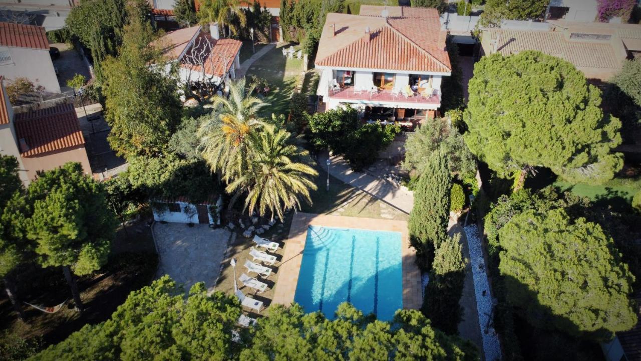 Villa Sitges El Ranch Amaizing Outdoor Areas Beaches At 5 Minutes Walk Sitges At 15 Min Drive Ac Pool Jacuzzi & Garden Xxl كالافيل المظهر الخارجي الصورة