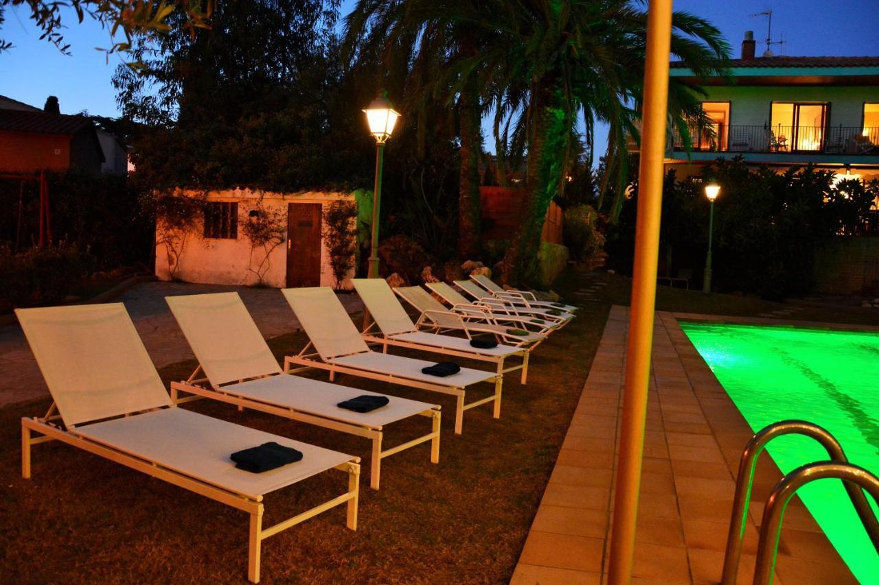 Villa Sitges El Ranch Amaizing Outdoor Areas Beaches At 5 Minutes Walk Sitges At 15 Min Drive Ac Pool Jacuzzi & Garden Xxl كالافيل المظهر الخارجي الصورة